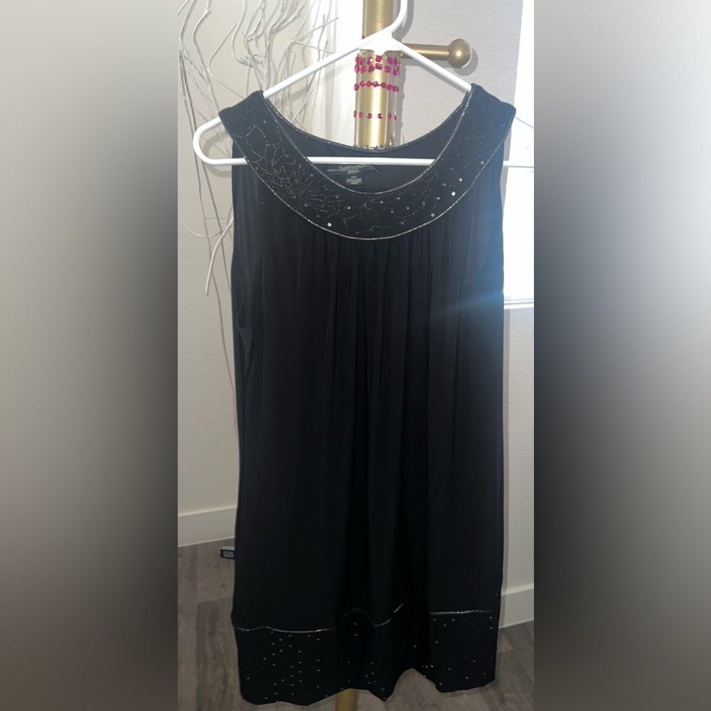 RM RICHARDS ELITE SLEEVELESS DRESS EMBELLISHED COLLAR & HEM (PETITE) - LG